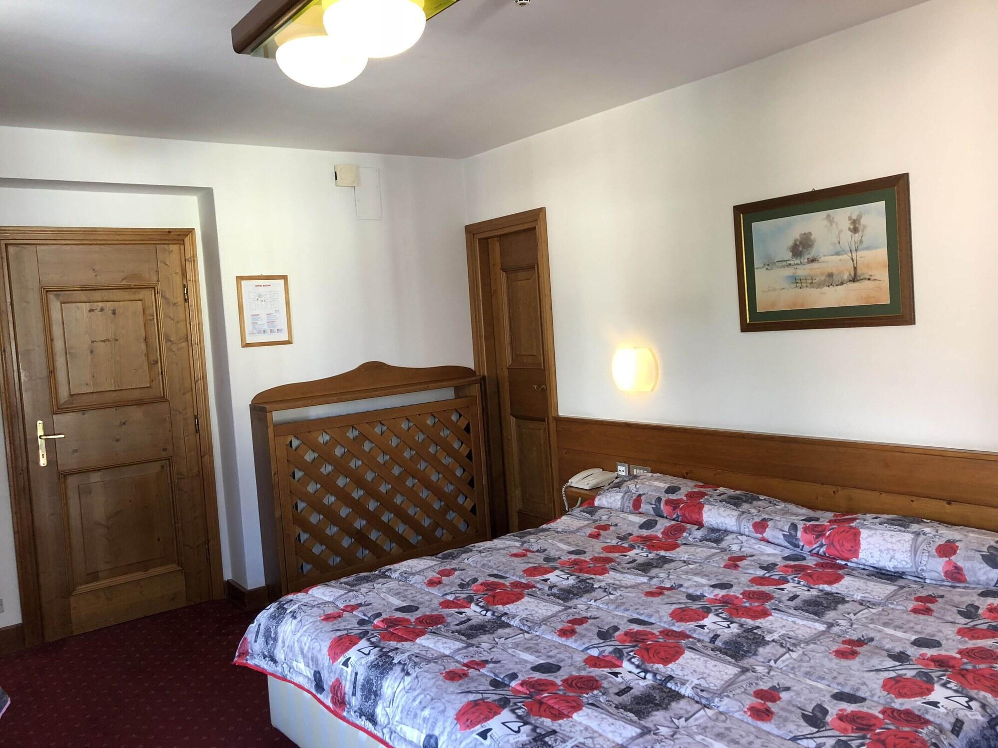 Hotel Majoni Cortina dʼAmpezzo Exterior foto