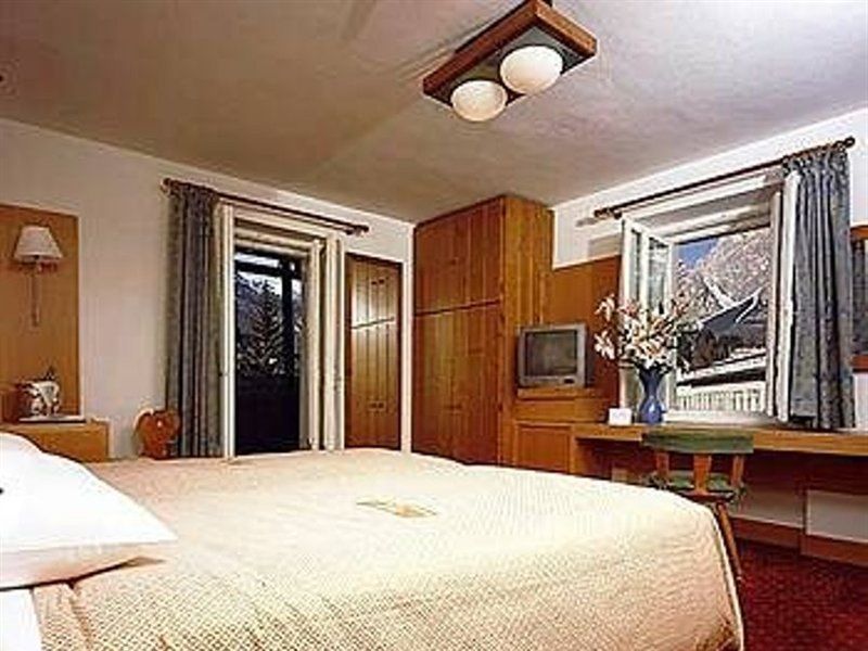 Hotel Majoni Cortina dʼAmpezzo Quarto foto