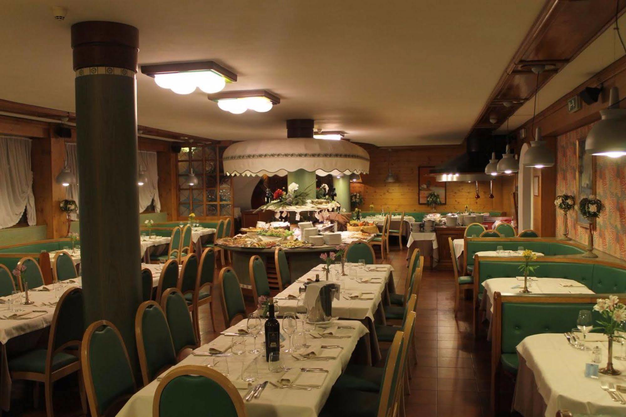 Hotel Majoni Cortina dʼAmpezzo Exterior foto